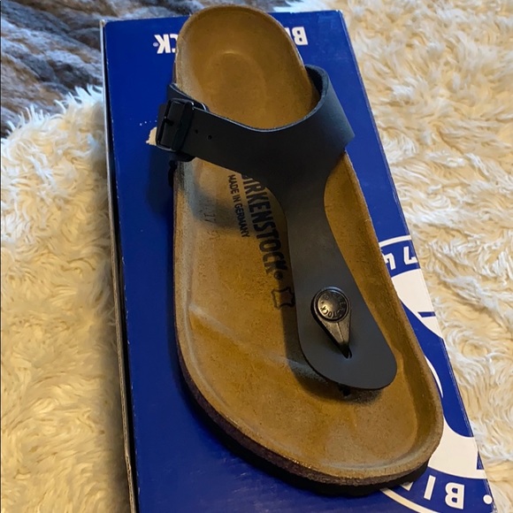 Shoes - Picture 5 of 6